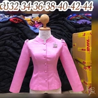เสื้อไหมหม่อนทรงจิตรลดาแถมเข็มกลัดอัดผ้ากาวทั้งตัวงานสวยเย็บละเอียดมากค่ะผ้าด้านข้างขยายได้1-2นิ้วมีไชร์32ถึงอก50ค่ะ