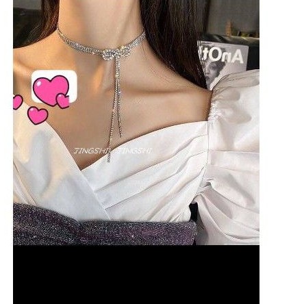 สร้อยอโช้คเกอร์ ร้อยคอไหปลาร้าหญิงเวอร์ชั่นเกาหลีของเค้นคอนักเรียนรักจี้ย้อนยุคที่เรียบง่ายป่าสร้อยคอสั้นคอหญิง