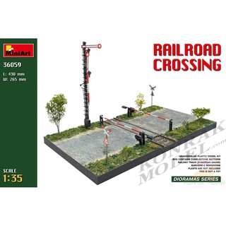 MI36059 RAILROAD CROSSING 1/35