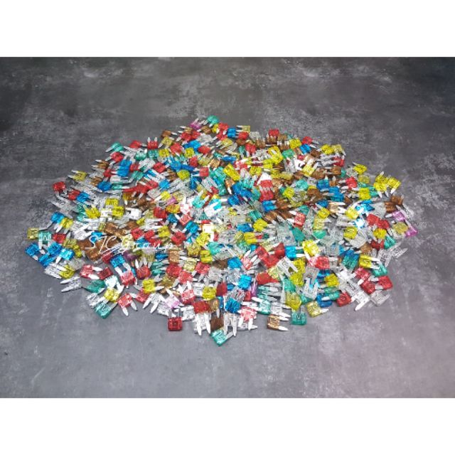 ฟิวส์รถยนต์ [ 1 ชุด = 5 ตัว ] Standard Type [ 5 Amp / 7.5 Amp / 10 Amp / 15 Amp / 20 Amp / 25 Amp / 