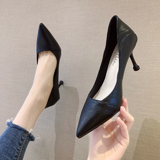 ♚เซ็กซี่ stiletto รองเท้าส้นสูงผู้หญิงฤดูใบไม้ผลิปี 2022 ใหม่แฟชั่นสีดำหนังนิ่มไม่เหนื่อยเท้ามืออาชีพชี้รองเท้าผู้หญิง