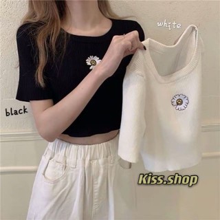 Kiss.shop🌟พร้อมส่ง🌟เสื้อคอกลมปักลายดอกเดซี่🌼ผ้าไหมพรมสวยๆ(w459)