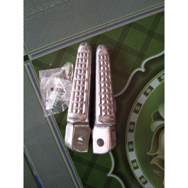 พักเท้าหลัง Ex 135**