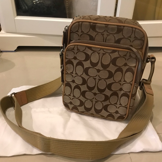 Coach Crossbody Bag กระเป๋าสะพายข้างผู้ชาย