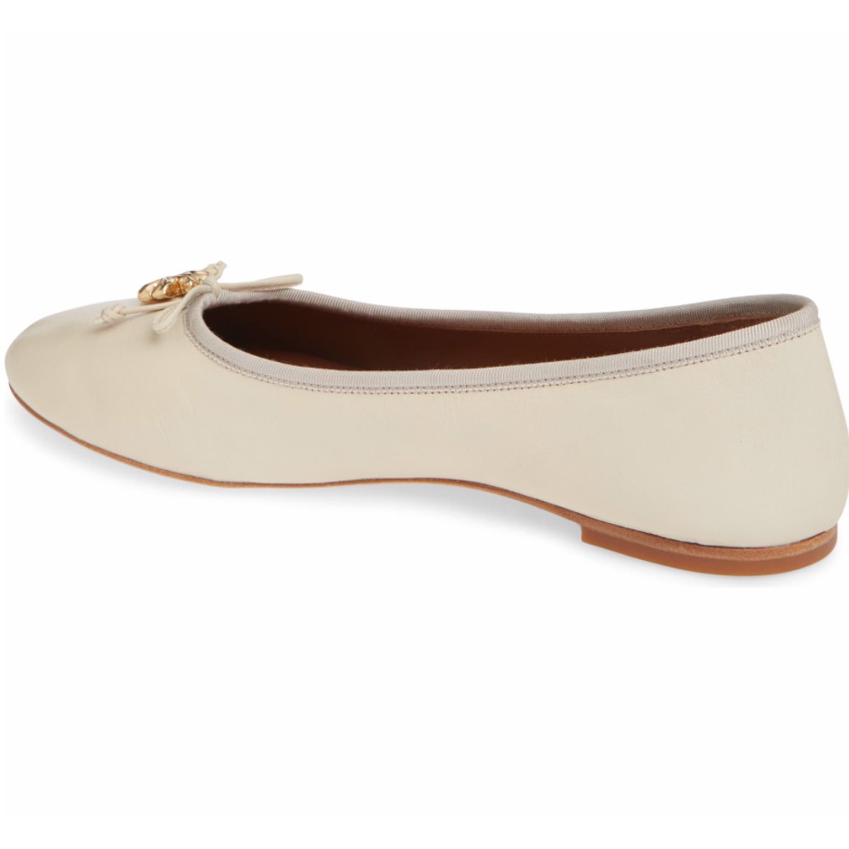 พร้อมส่งในไทย????รองเท้า TORY BURCH Logo Charm Ballet Flat(หนังทั้งคู่ ...