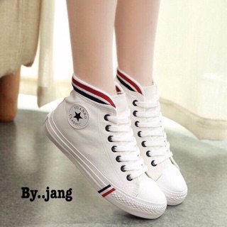 👠พร้อมส่ง: รอบ 7 คะ รองเท้าผ้าสไตล์คอนเวิร์ส หุ้มข้อผ้าแคนวาส แต่งแถบสีเป็นยางยืด เสริมพื้นหนา 2  น