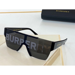 แว่นตากันแดด New Arrivals  Burberry Glasses SS21 Size ดูที่ขาแว่น อุปกรณ์ กล่อง การ์ด ครบ ถ่ายสดจากสินค้าจริง100%