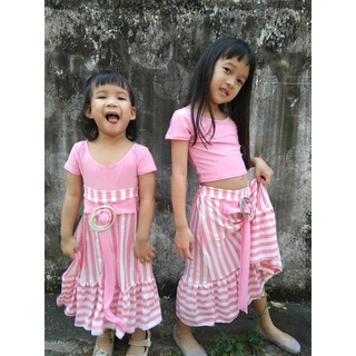 ชุดเซ็ต เสื้อกับกระโปรงสีหวานๆ