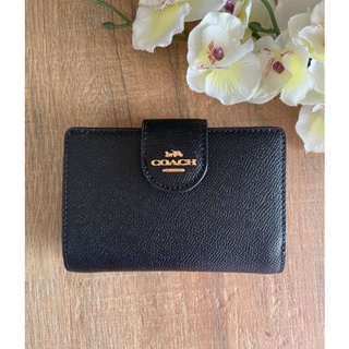 แท้💯% Coach 6390 Medium Corner Zip Wallet ส่งฟรีค่ะ