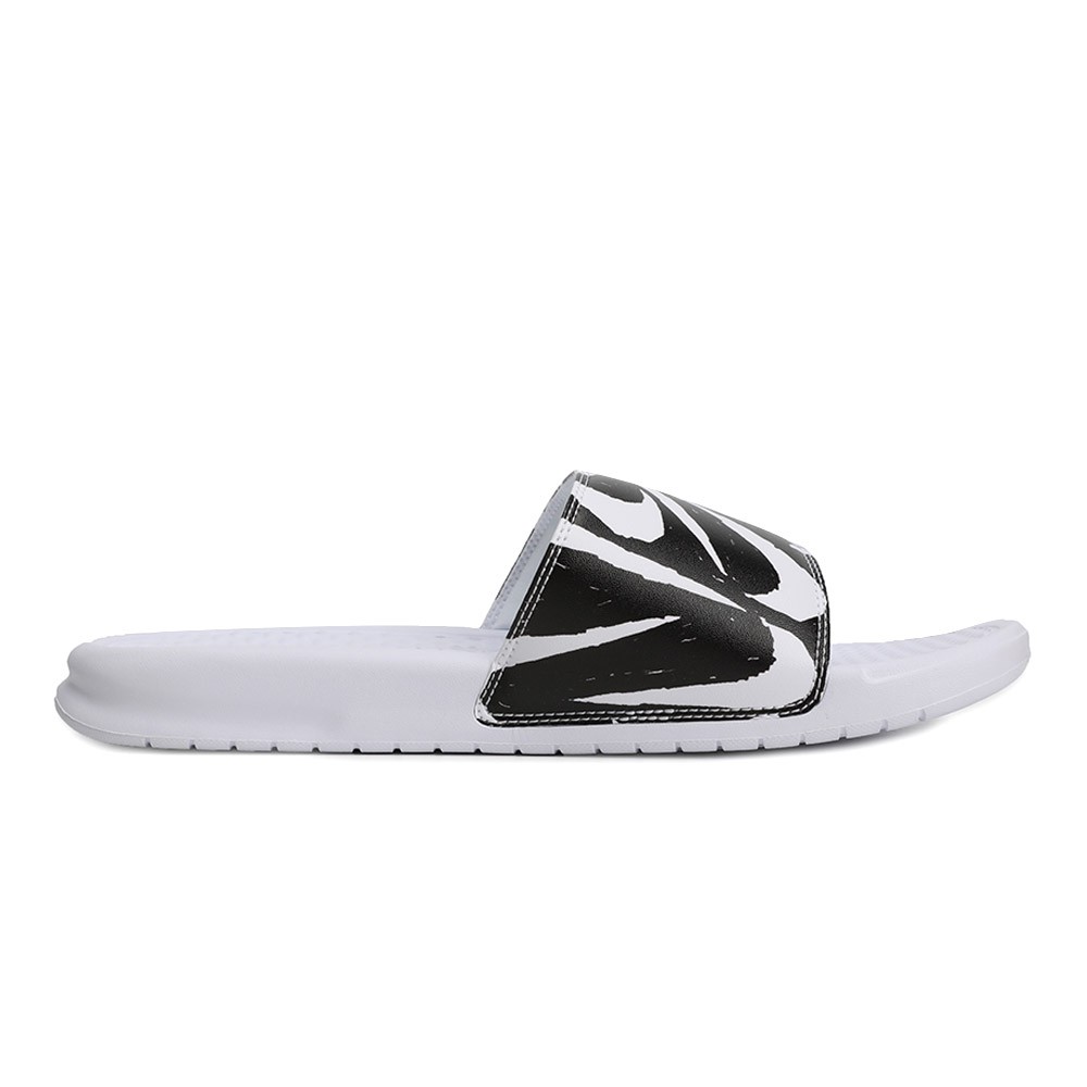 nike benassi 2020