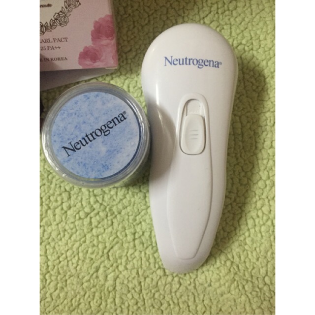 เครื่องกรอผิวหน้าลบรอยหลุมสิว neutrogena microdermabrasion