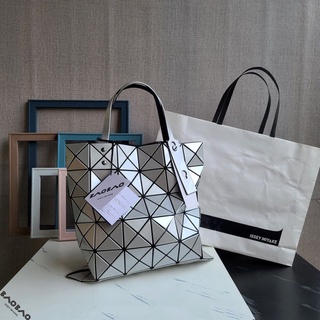 จัดส่งที่รวดเร็ว แท้ 💯% Bao Bao Issey Miyake Lucent 6x6 บล็อคกระเป๋า Miss Bag Fashion กระเป๋าสะพายข้าง กระเป๋าถือ