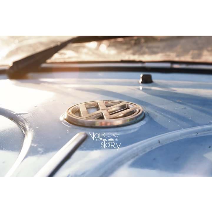 โลโก้ logo  ฝากระโปรงหน้า รถโฟลค์เต่าคลาสสิค Volkswagen ปี 1965 ขึ้นไป