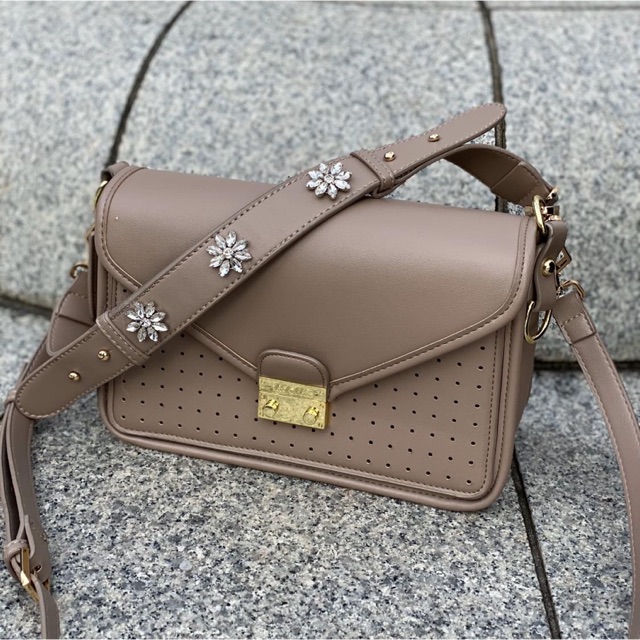 ส่งต่อกระเป๋า Labella Olivia - Grey ต่อรองราคาได้ค่า