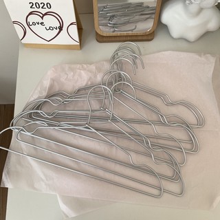 พร้อมส่ง Minimal Aluminum hanger ไม้แขวนเสื้ออะลูมิเนียม มินิมอล สไตล์มูจิ สไตล์ญี่ปุ่น