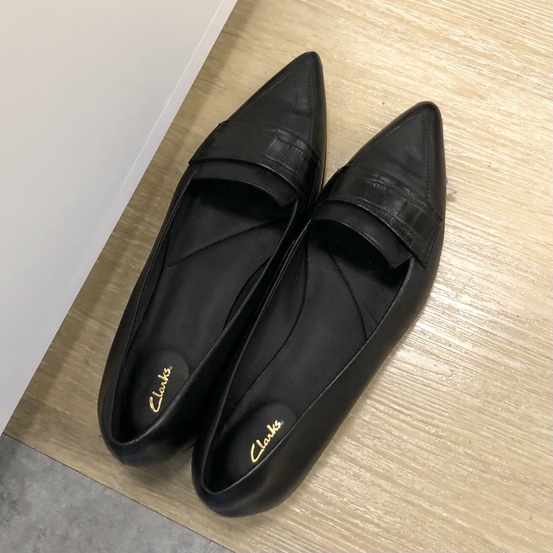 รองเท้าหนังแท้ CLARKS (Size 37) Uk4 Us6.5 สีดำ มือสองของแท้