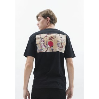 Kaos เสื้อยืดโปโล สีดํา ลาย Geisha motif ถึง 4XL