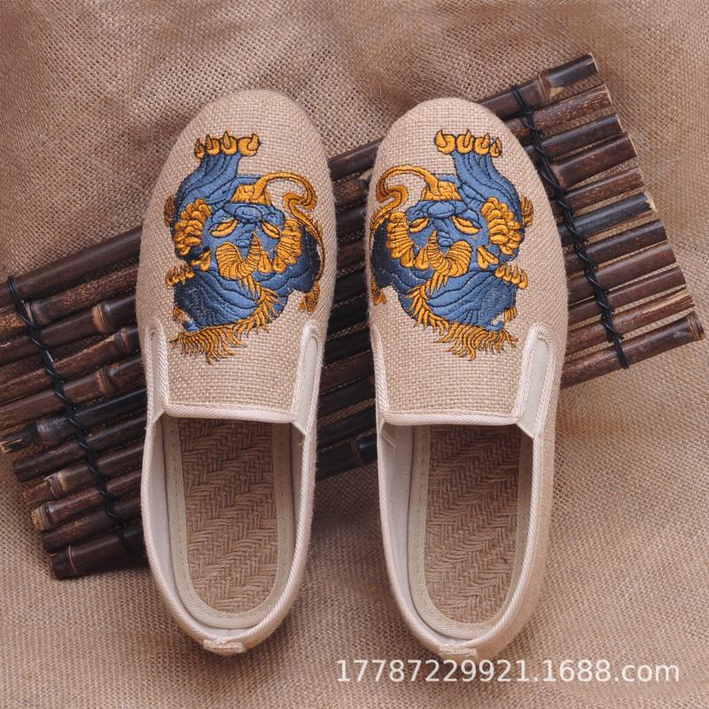 [Xianyun รองเท้าปัก 1] รองเท้าป่านระบายอากาศ Totem รองเท้ามังกร Kirin รองเท้าผ้าชาติพันธุ์ Slip-On ร