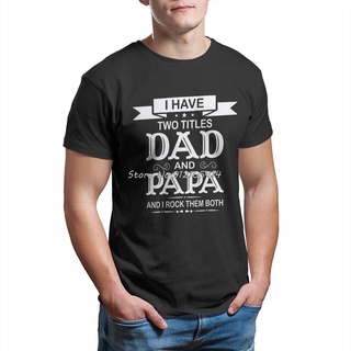 พร้อมส่ง เสื้อยืดแขนสั้น คอกลม ผ้าฝ้าย 100% พิมพ์ลาย I Have Two Titles Dad And Papa And I Rock Them Both หลากสี แฟชั่นฤด