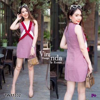 TW11332 Dress เดรสแขนกุดคอวี ผ้าทอลายสก๊อตแดงสลับขาว แต่งริ้วระบายกลางอกไข้วกันเป็นตัว X ปลายบานออกเล็กน้อยทรงเอ