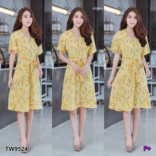 Dress เดรสคอวีแขนค้างคาวลายดอก TW9524