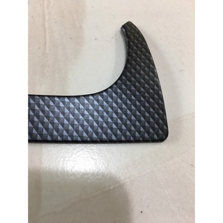 ฟิล์ม​ลอยน้ำ  ลายผ้าคาร์บอน เคฟล่า​น้ำ​ ลายสามเหลี่ยม 50cm x 100cm รองพื้นสีดำcarbon kevlar​ film