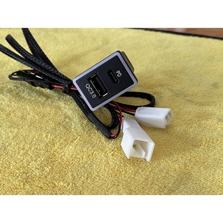 USB Toyota QC3.0+Type-C พร้อมปลั๊ก ปลั๊ก y-socket