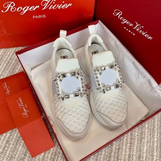 Roger sneaker สีขาว พร้อมส่ง