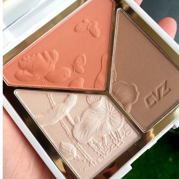 คุ้มสุด 3 in 1 ซื้อ 1ได้ถึง 3 มีทั้งคอนทัวร์, ไฮไลท์, และปัดแก้ม