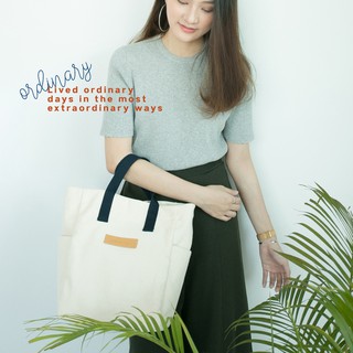 กระเป๋าผ้า Ongo-ing  รุ่น Ordinary bag สี Midnight Blue  - cream