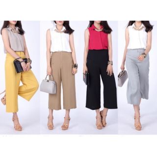 กางเกง 5 ส่วน ซิปหน้า มีสีเทา มีตำหนิตะขอ