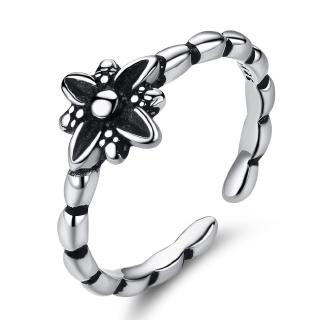 Black Flower Ring Silver S925 แหวนเงินลายดอกไม้แฟชั่นสําหรับผู้หญิง แหวน Ring Fashion Accessories TY5