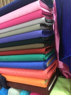 ผ้าโซล่อนเนื้อดี ทิ้งตัวอย่างดี ราคาเมตรละ90บาทหน้ากว้าง1.5เมตร