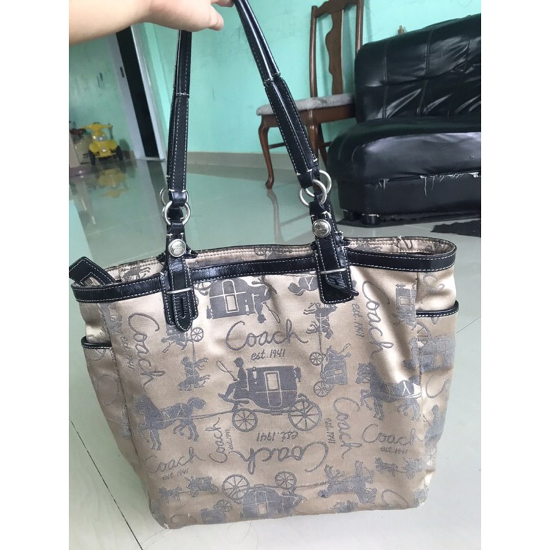 COACHผ้าลายรถม้า Gallery Horse Carriage Tote