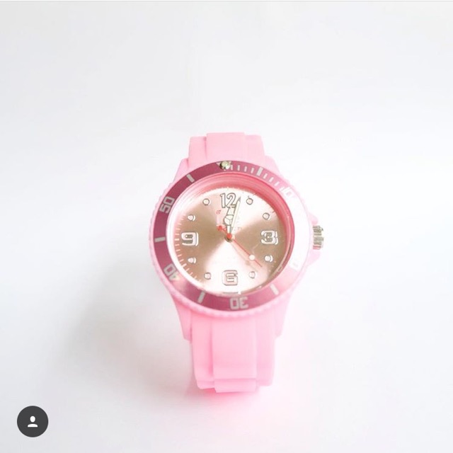 รหัสสินค้า VN096  Ice watch (pink)