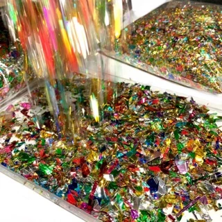 กระดาษโปรย สีรุ้ง สีเงิน มีหลายขนาด พร้อมส่ง!