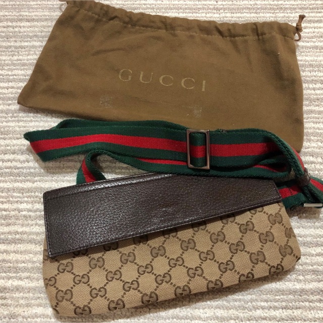 กระเป๋า Gucci แท้มือสอง GG Canvas Shoulder bag