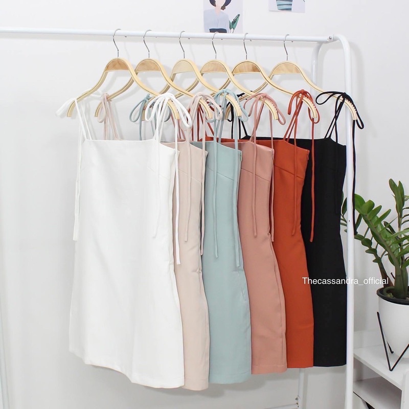 pukpik dress เดรสผ้าเปเป้มี7สี ขาว/เบจ/ชมพูนม/ชาเย็น/เขียวมิ้น/ดำและมีไซส์ให้เลือกนะคะ