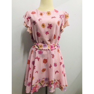 ชุดเสื้อพร้อมกระโปรงกางเกง ผ้าชีฟอง สีชมพูลายดอกไม้
