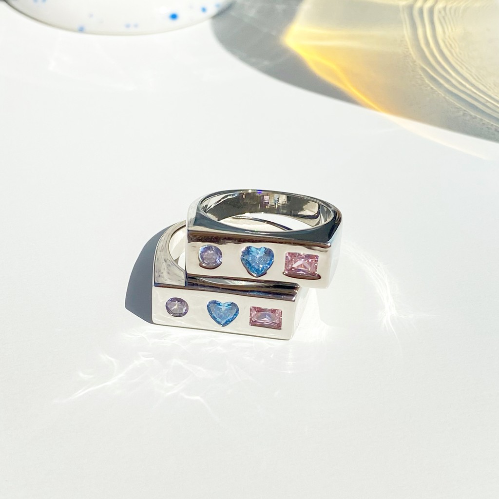 play.palette - Aphrodite signet ring