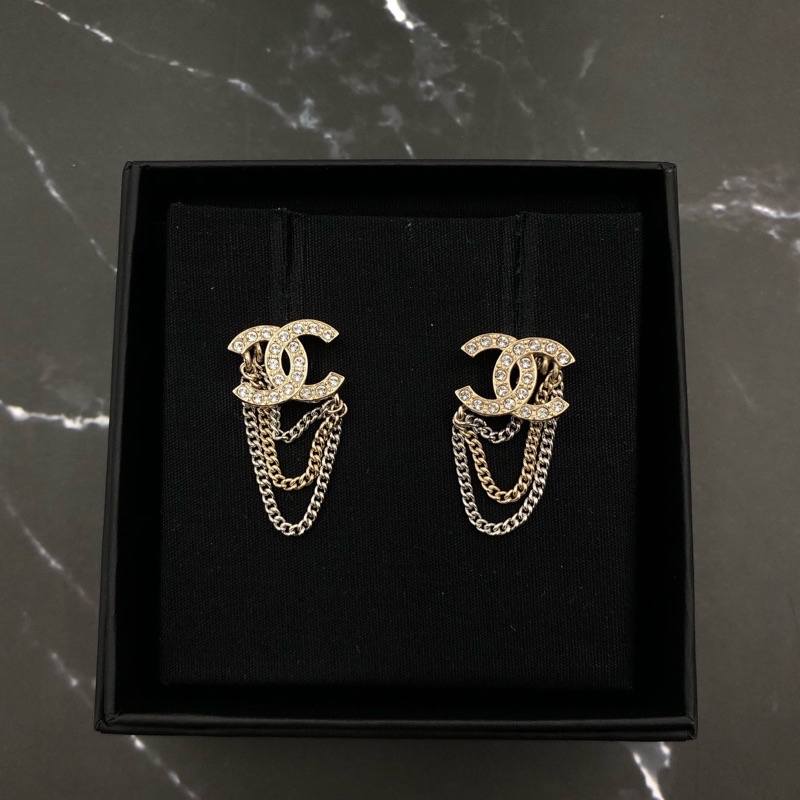 ต่างหู Chanel Logo CC