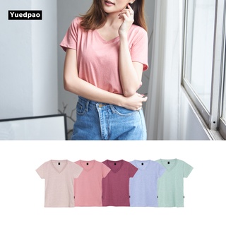 เสื้อยืดสีขาวYuedpao เสื้อยืดผู้หญิงคอวี ทรงเข้ารูป ไม่ย้วย ไม่หด ไม่ต้องรีด ใส่สบาย basic style เสื้อยืดสีพื้นคอวีผู้หญ