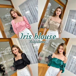 Mute - Iris blouse เสื้อครอป ปาดไหล่ เเขนตุ๊กตา ผ้าซาตินเงาสวย