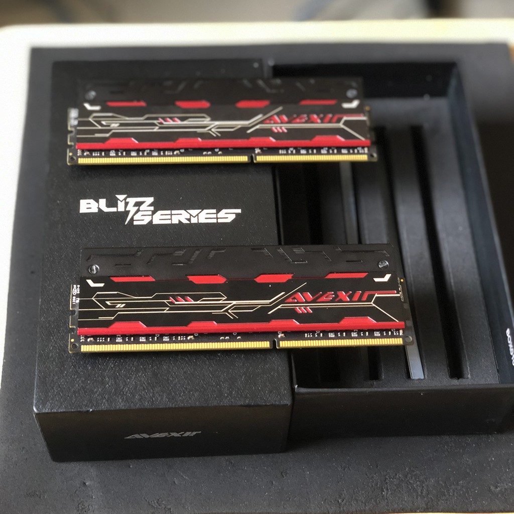 RAM DDR3 Avexir Blitz 1.1 Original 8GB (4x2) Bus 2400 WHITE LED
