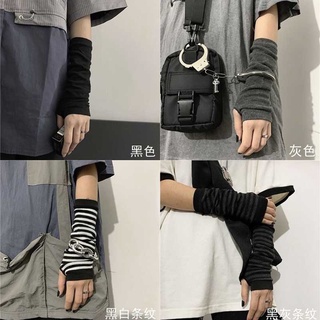 Punk Sweater Girl 2020 Tide Net Red Show Thin Lazy Hip-hop Wind Korean Black Gloves Lamb Coat C Goth Gloves Lolita Wrist Cuffs