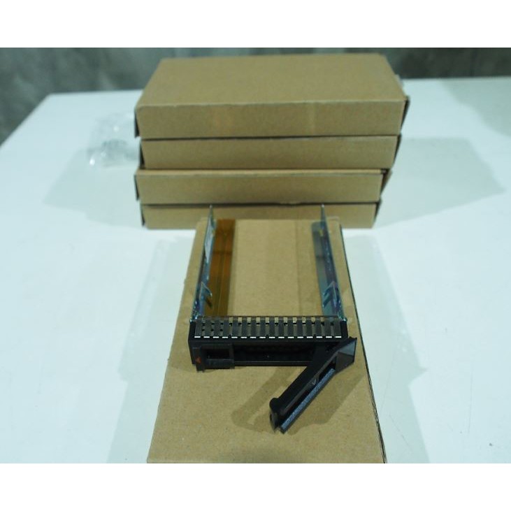 tray caddy ibm x3650 m5 x3550 M5 x3250 m5 เทไอบีเอ็มมือสองพร้อมใช้งาน