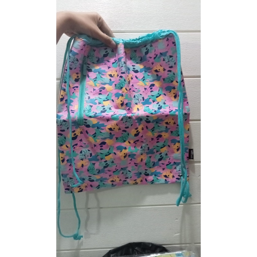 Yg Smiggle DRAWSTRING BAG ILLUSION CAT ( พิเศษสําหรับผู ้ ที ่ เข ้ าร ่ วม LIVE )