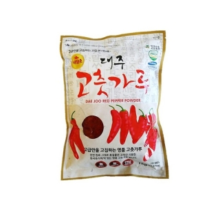 พริกป่นเกาหลี gochugaru powdered red pepper for seasoning คุณภาพระดับพรีเมี่ยม AAA grade korea (고추가루) 1kg. (daejoo brand