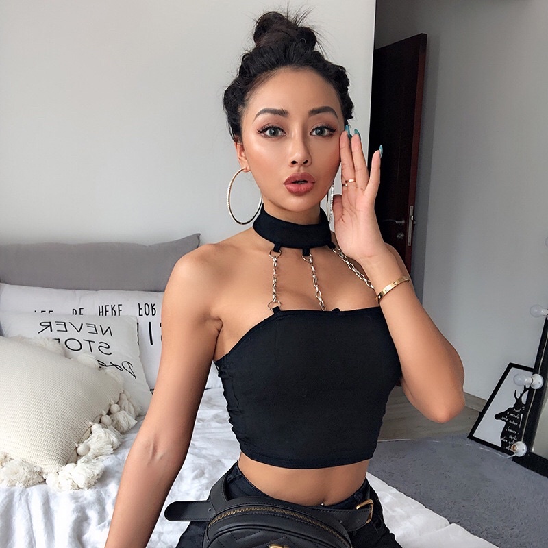 พร้อมส่งจ้าเสื้อเกาะอก เสื้อครอปแบบมีสายโซ่คล้องคอเก๋ๆ (Iron Chain Women's Tube Top)