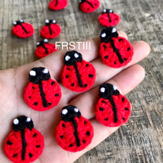 เต่าทองถักไหมพรม Crochet ladybug งานฝีมือ ขนาด 3 cm.